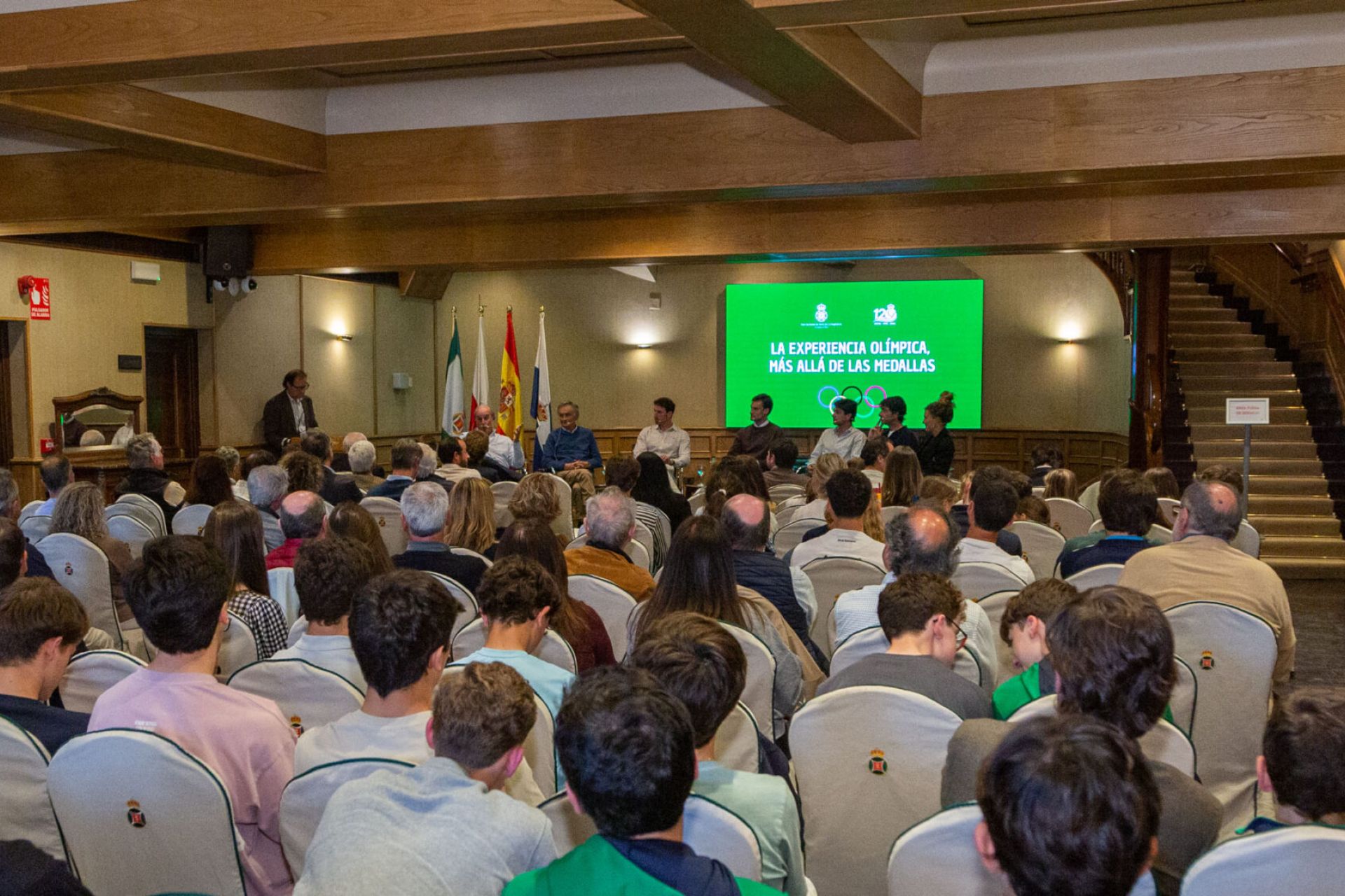♔ Álbum de fotografías de la MESA REDONDA ‘La experiencia olímpica, más allá de las medallas’